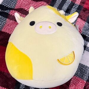 Squishmallows dagmar lemon Cow Plush nwt